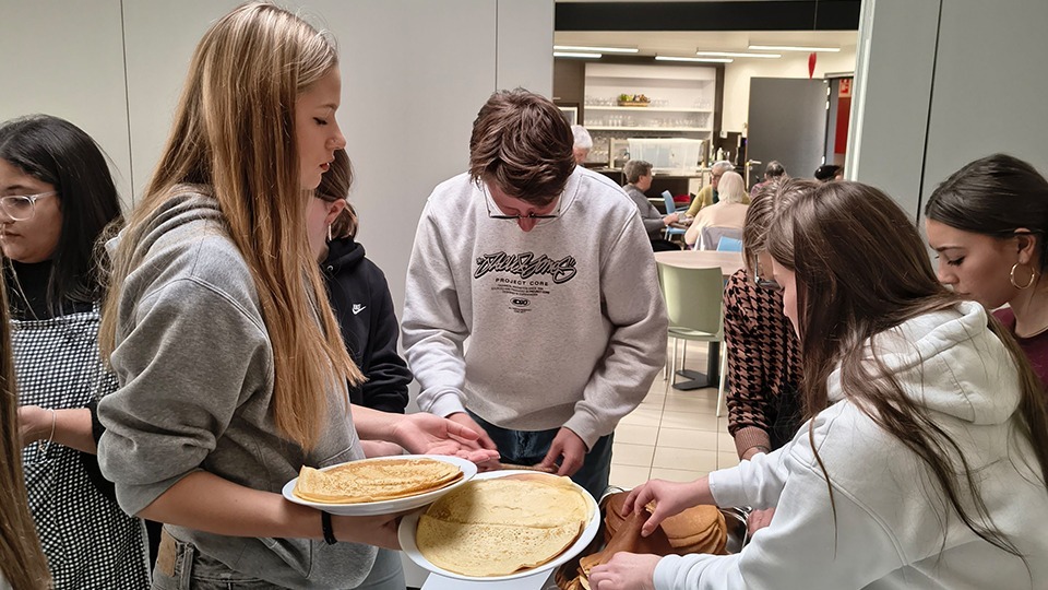 VKO Samen pannenkoeken maken