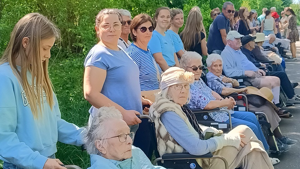 VKO Wandelen met bewoners van het wzc